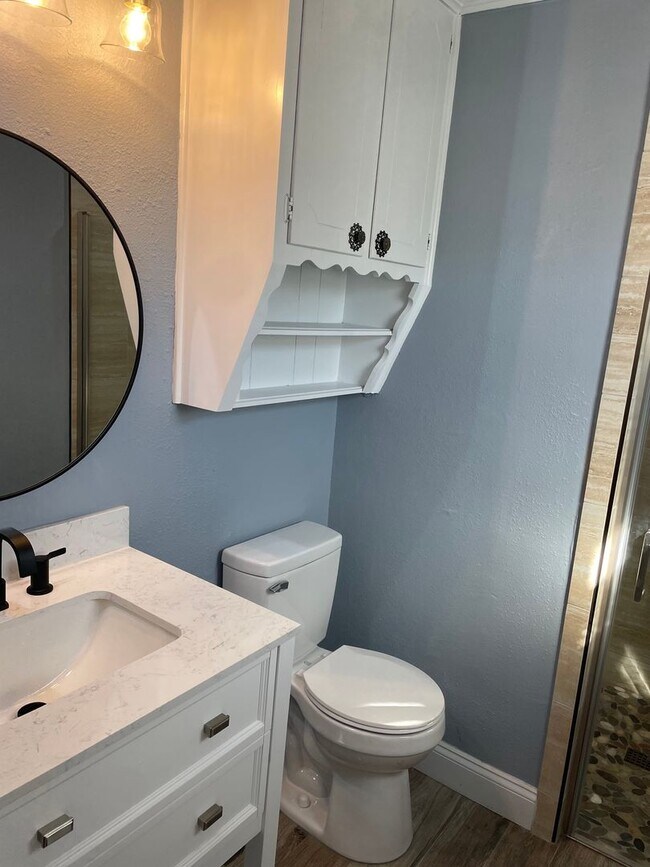 Building Photo - 229 Travis Ln