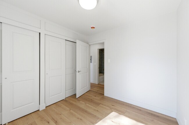 Building Photo - 1153 Buccaneer Dr