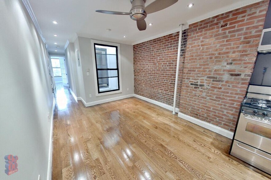 Building Photo - 436 W 52nd St