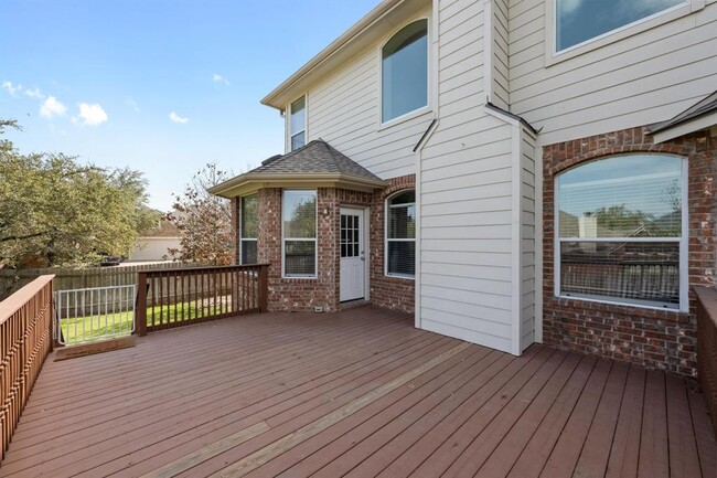 Building Photo - 1301 Horseback Hollow