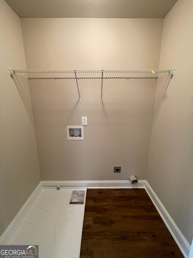 Building Photo - 495 Kirkland Dr