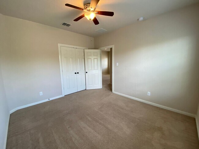 Building Photo - July Move-In Special