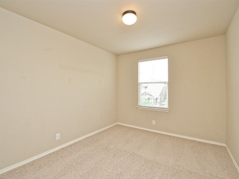 Building Photo - 8725 White Ibis Dr