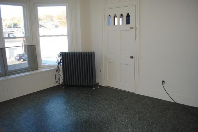 Building Photo - 22 S Second Street Unit B