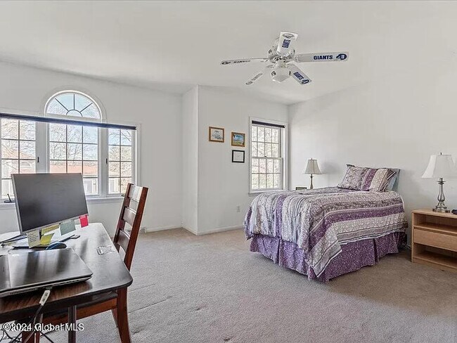 Building Photo - 633 Salvia Ln