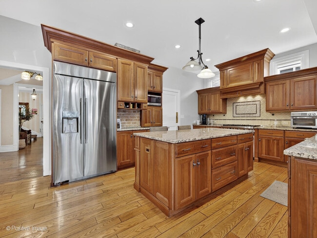 Building Photo - 4206 Central Ave