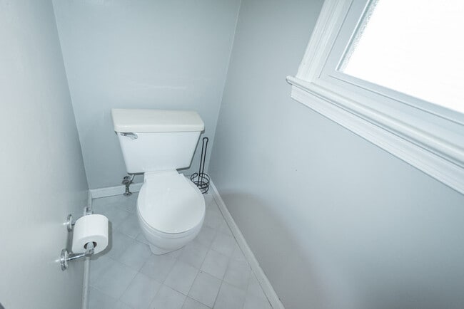 Building Photo - BEAUTIFUL HOME FOR RENT IN GLENWOOD AREA