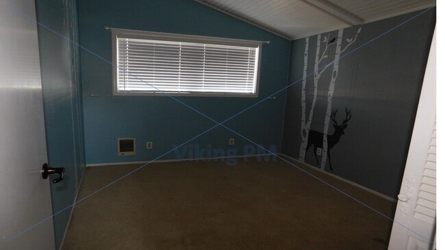 Building Photo - 501 NE Loper Ave