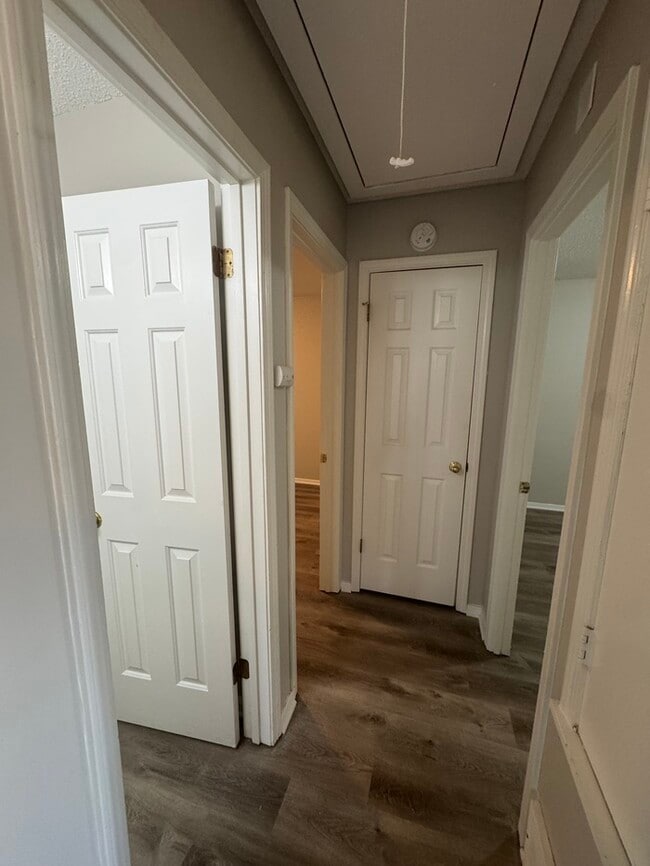 Building Photo - 4217 Brighton Dr