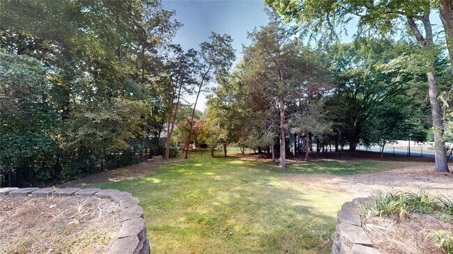 Building Photo - 3600 Carmel Rd