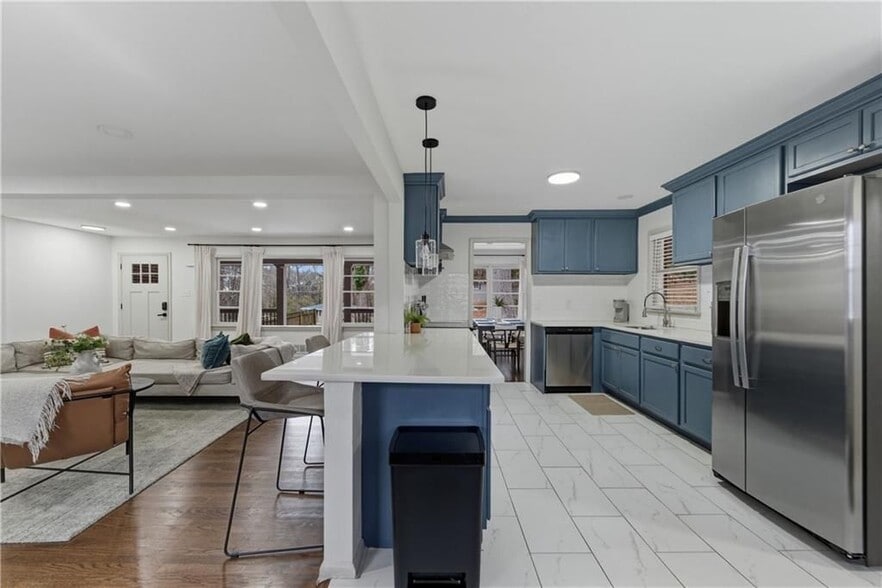 Building Photo - 2393 Lilla Cir SW