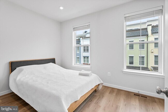 Building Photo - 468 Altezza Dr NE