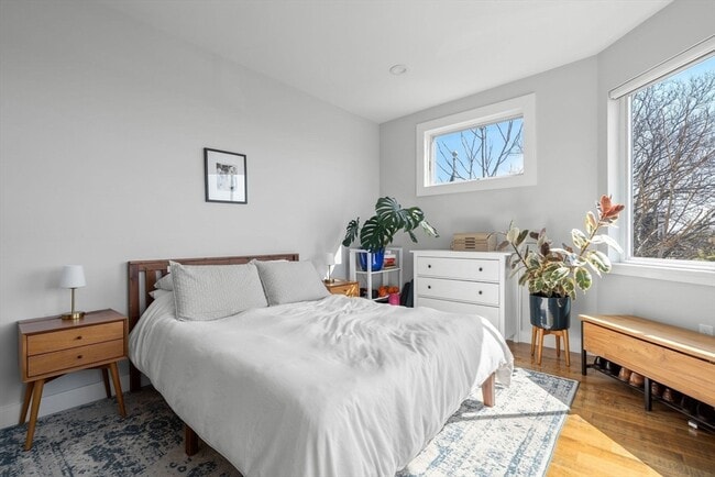 Building Photo - 1400 Columbia Rd