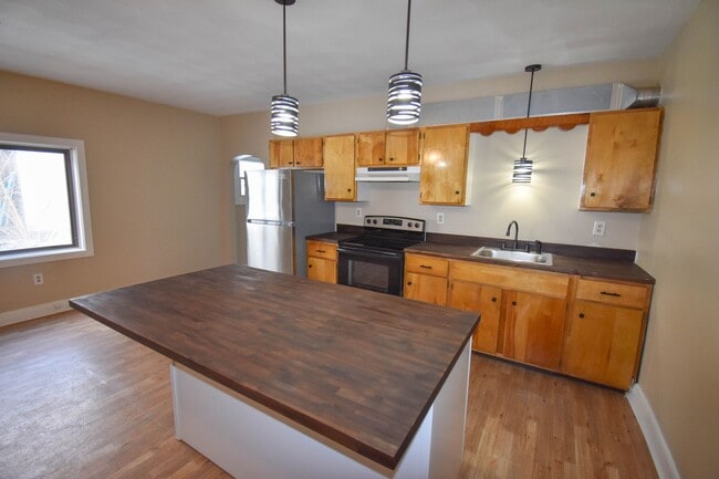 Building Photo - RALL202