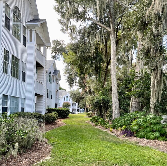 Building Photo - 1231 Ladys Island Dr