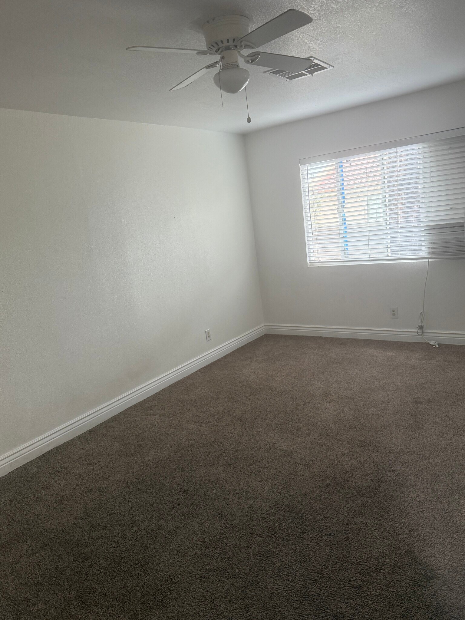 Building Photo - 65786 6th St