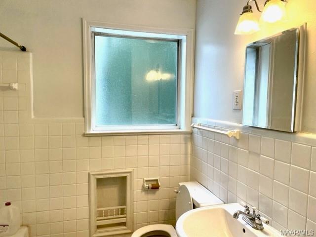 Building Photo - 2772 Ashley Ave