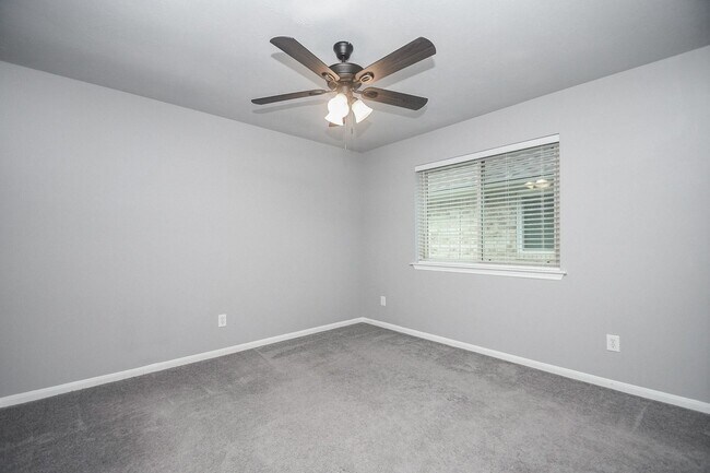 Building Photo - 2707 Millers Falls Ct