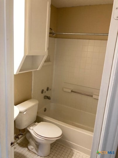 Building Photo - 303 Appaloosa Dr