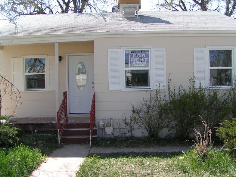 Building Photo - 1357 Kenton St