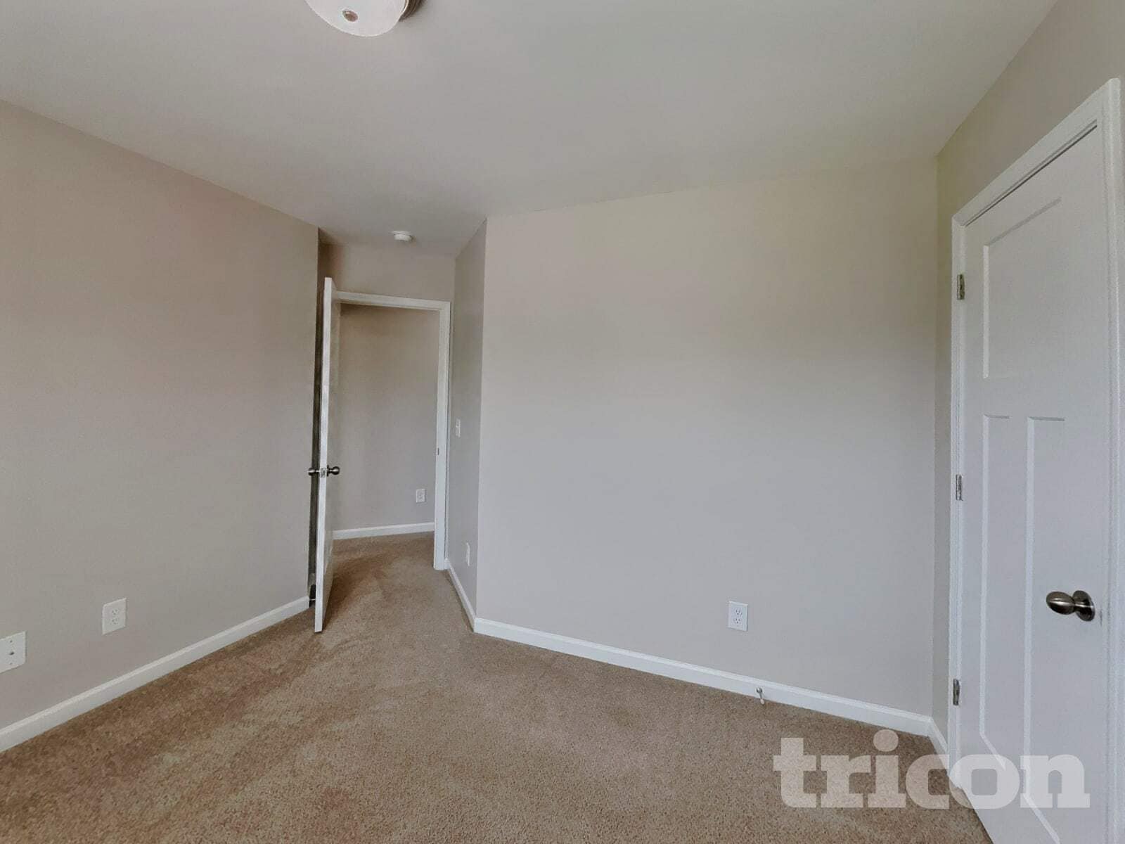 Building Photo - 877 Juno Dr