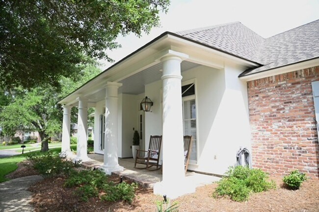 Building Photo - 17745 W Colony Way
