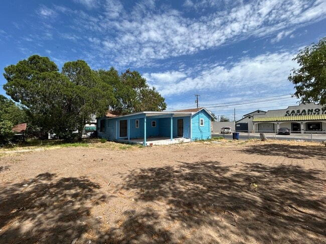 Building Photo - 815 San Jorge Ave