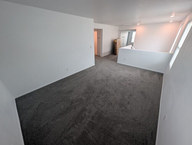 Building Photo - 10282 Massachusetts Ln