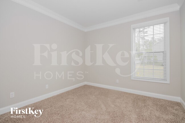 Building Photo - 3961 Norman View Dr