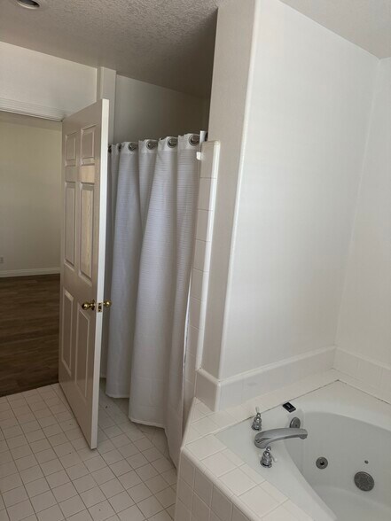 Building Photo - 473 Ali Way