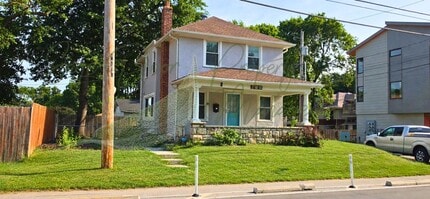 Building Photo - 808 E 27th St