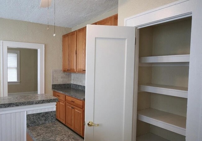 Building Photo - 4718 Ramona Blvd