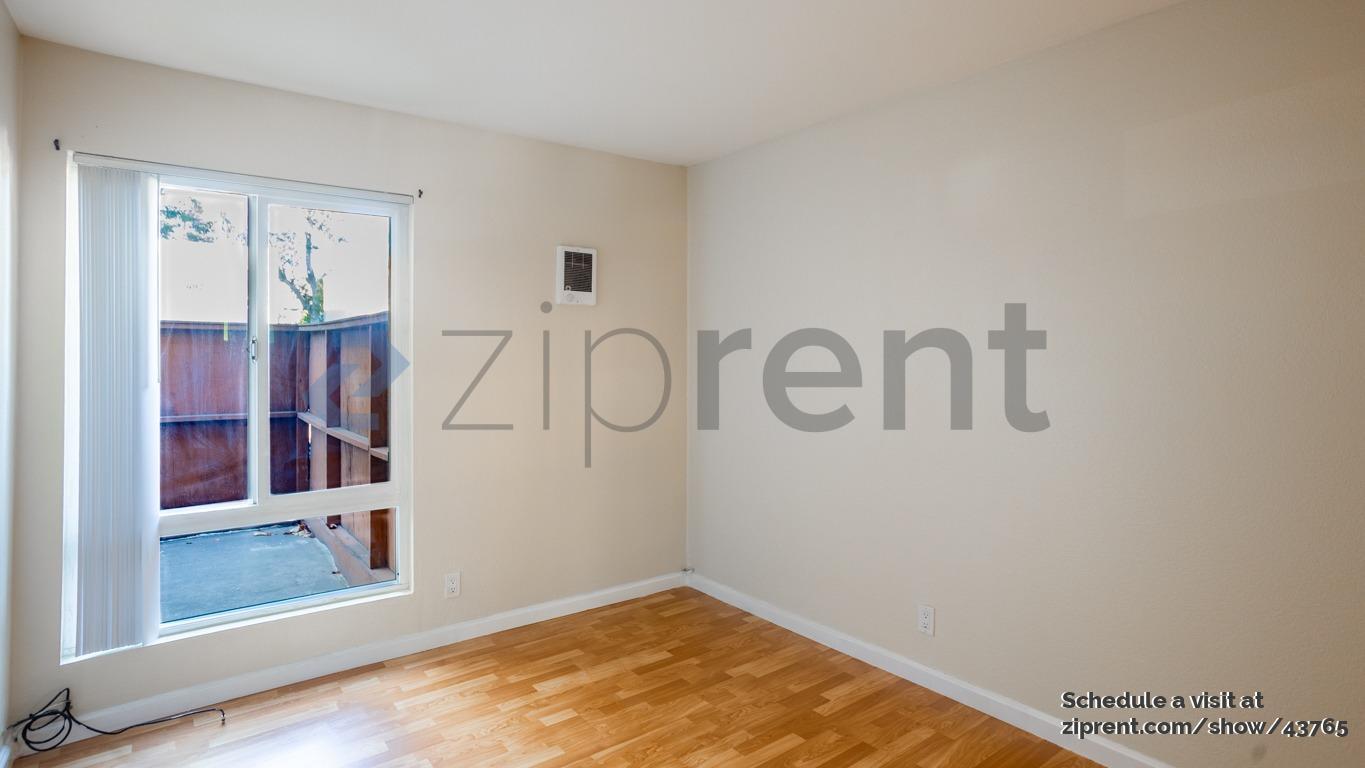 Building Photo - 476 Dempsey Rd