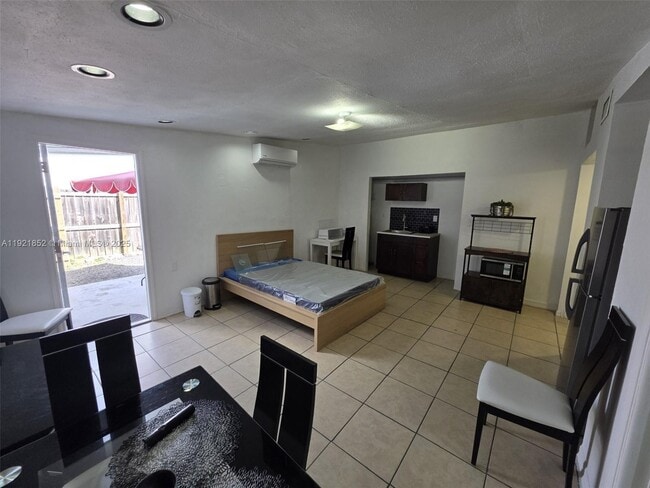 Building Photo - 30232 SW 172nd Ave