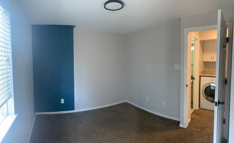 Building Photo - 11584 Oswego St