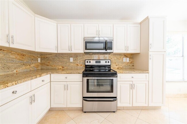 Building Photo - 1840 SW 135th Way