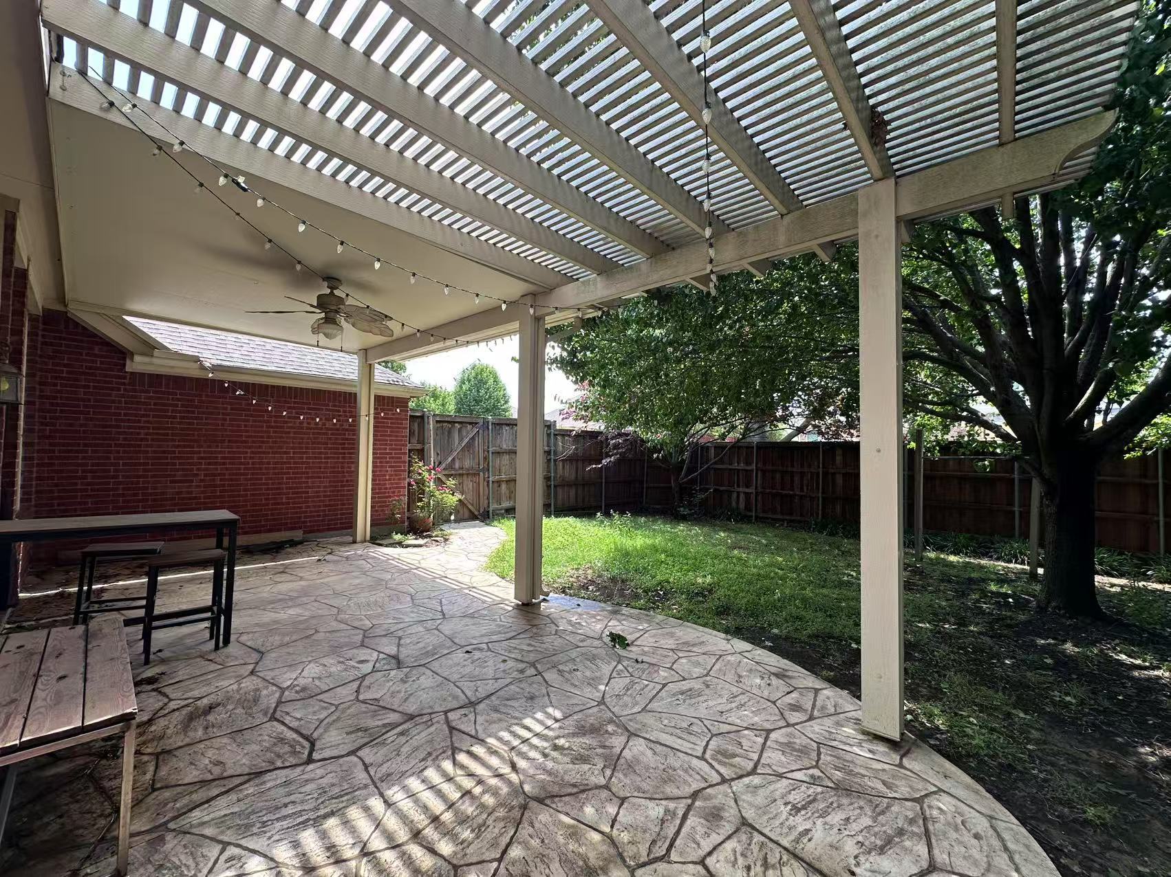 Building Photo - 3628 Mason Dr