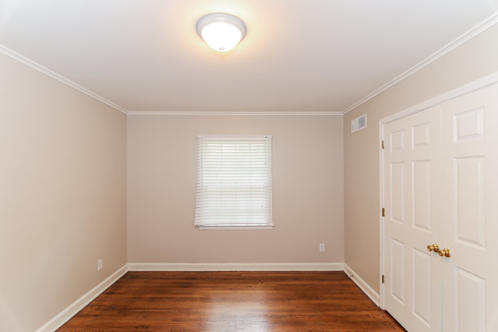 Building Photo - 1172 Oak Ridge Dr