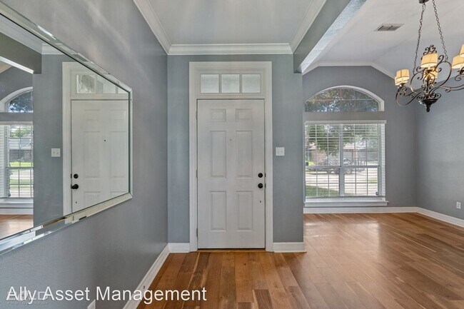 Building Photo - 4 br, 2 bath House - 5917 Clearview Circle