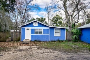 Building Photo - 531 New Berlin Rd