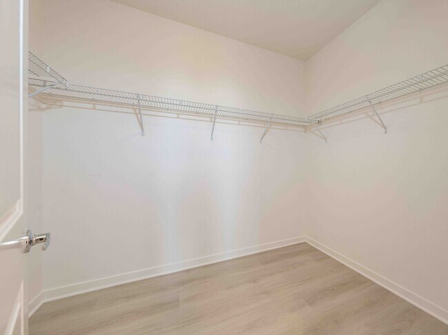 Building Photo - Modern, Move-In Ready Home with Attached 2-Car Garage