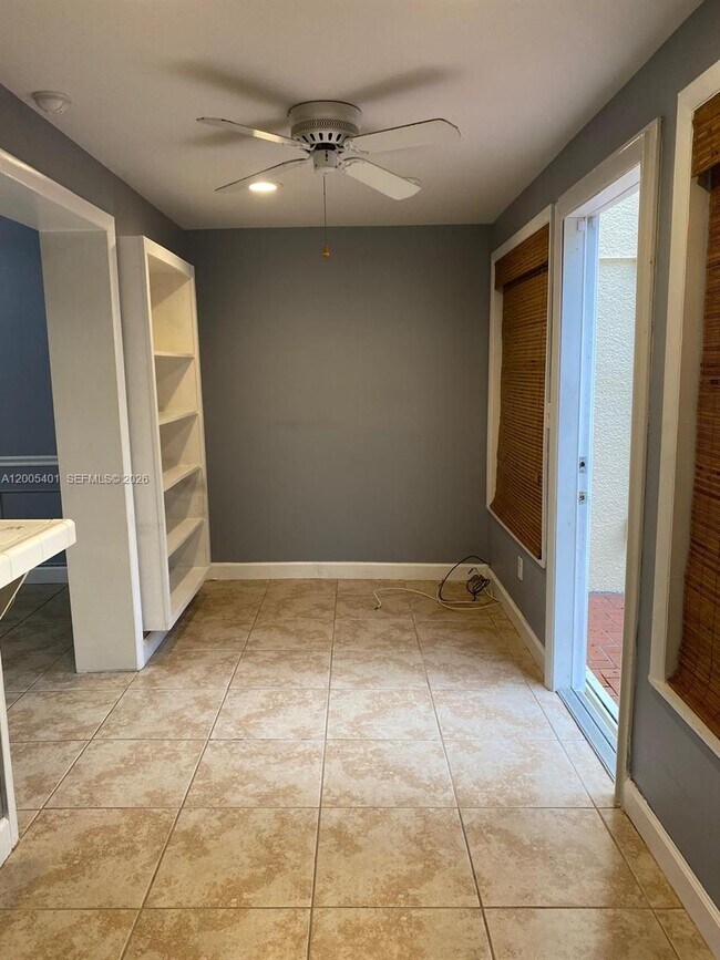 Building Photo - 8761 SW 137th Ave