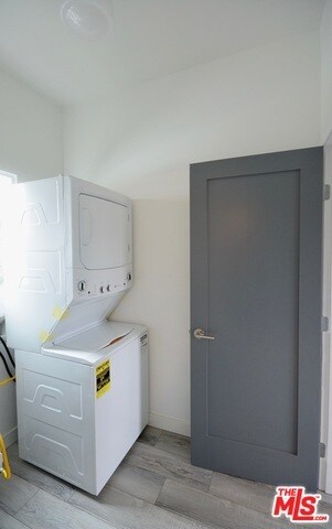 Building Photo - 1317 Riviera Ave