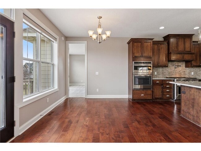Building Photo - 16588 E Lake Dr