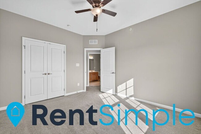 Building Photo - 7485 Brunson Cir