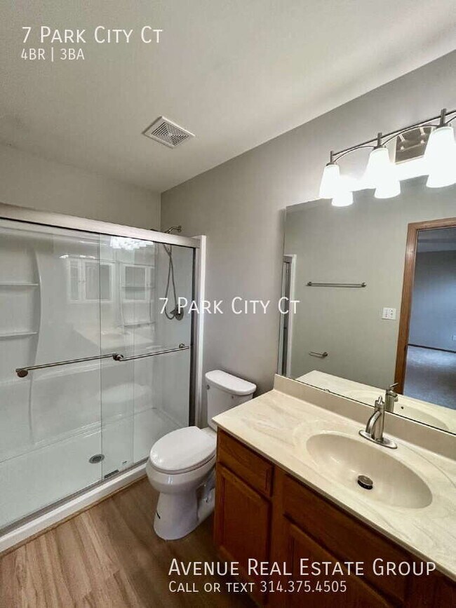 Building Photo - 7 Park City Ct