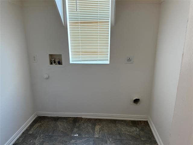 Building Photo - 216 Creek Cove Dr