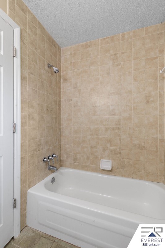 Building Photo - 1706 Western Rd