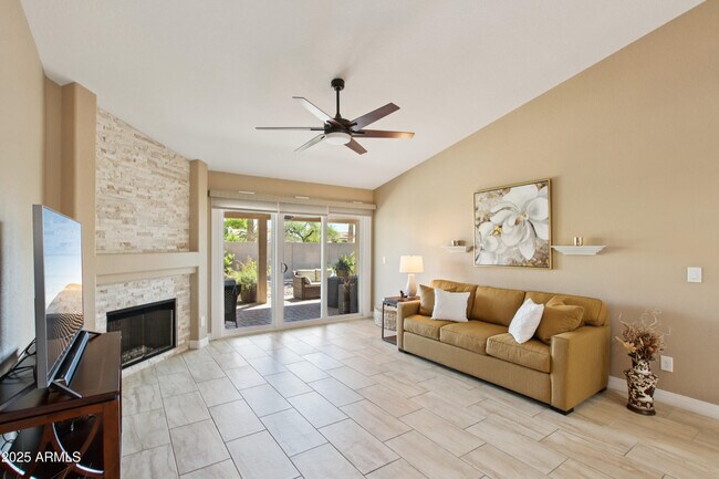 Building Photo - 20657 N Ventana Dr W