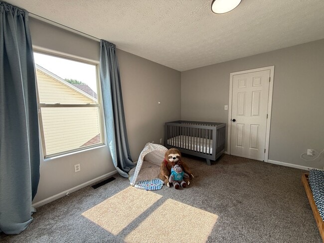 Building Photo - Experience Bright Living in This Stunning 4-Bedroom Home!